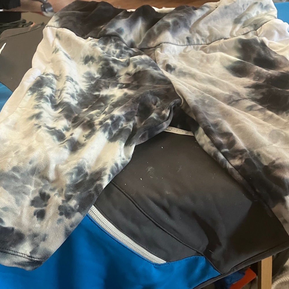 Love streak Tie-Dye shorts large